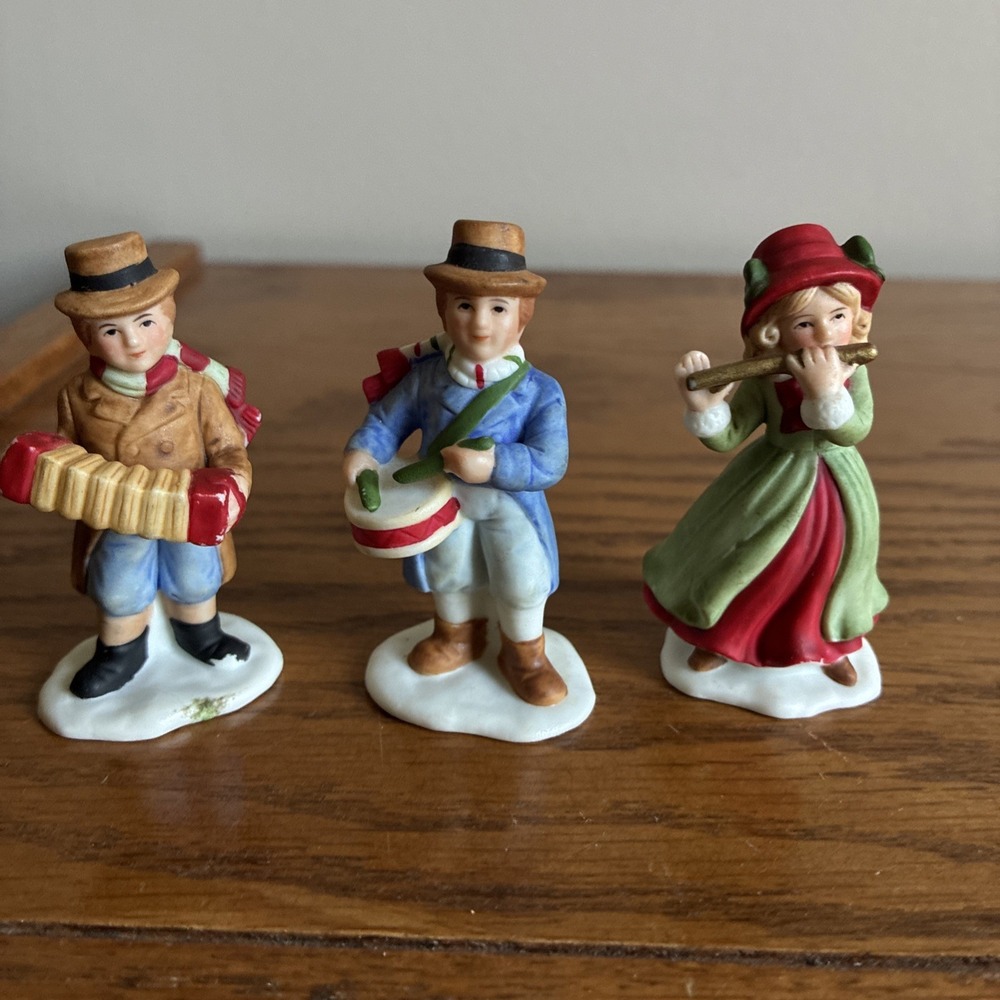 Vintage HOMCO Pleasant Hill Village Figurines #5104 Set of 3 Carolers Christmas